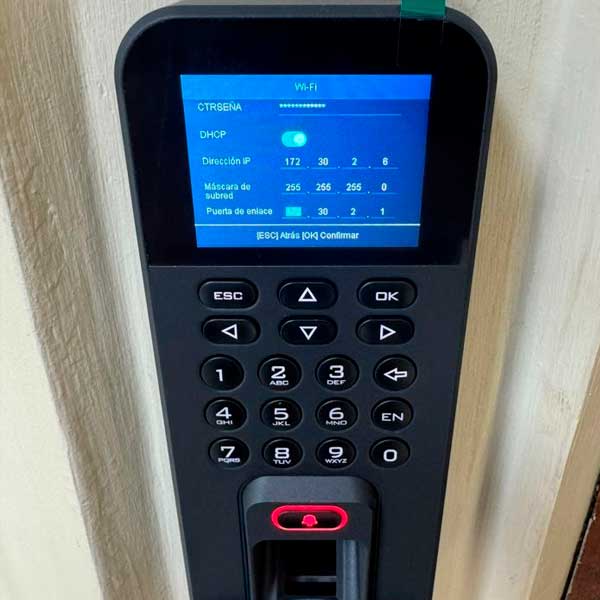 Control de acceso dactilar — Oficinas